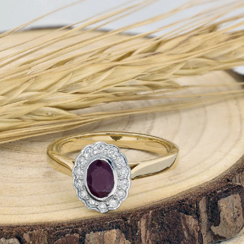 Moonstone Gemstone Rings with a Mysterious Sheen18ct Yellow Gold Ruby & Diamond Halo Ring