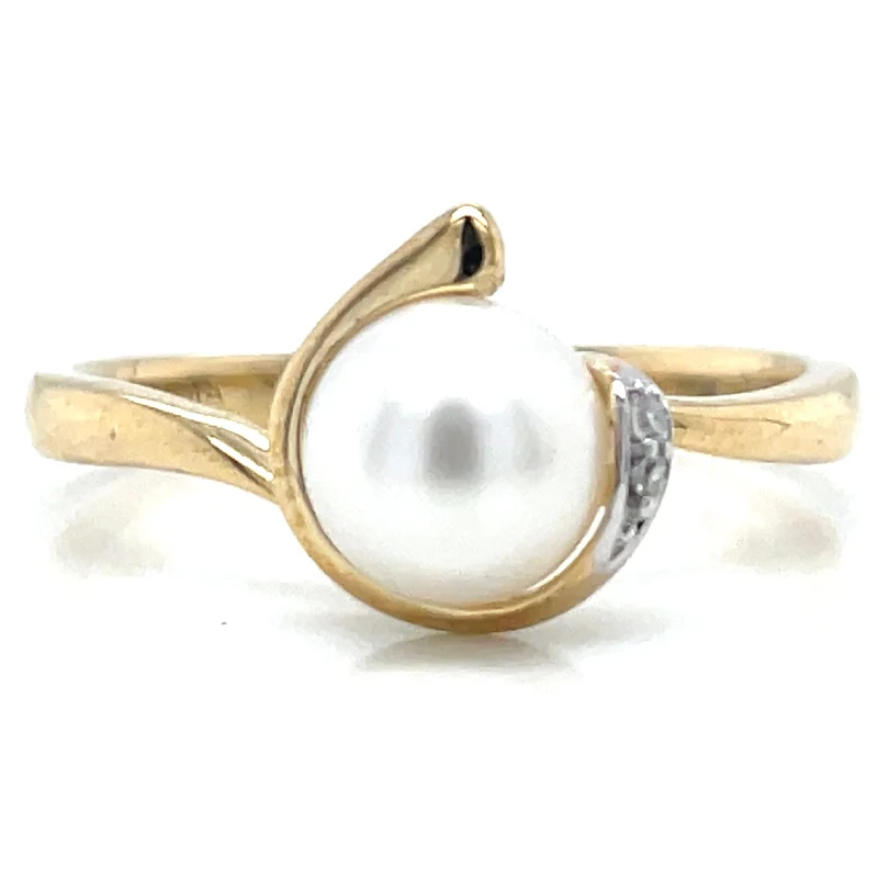 Garnet Gemstone Rings with a Vintage - Style Bezel Setting9ct Yellow Gold Pearl And Diamond Ring