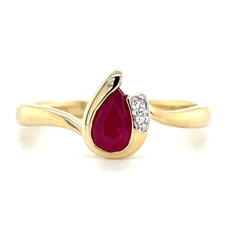 Tanzanite Gemstone Rings with Platinum Milgrain Detailing9ct Yellow Gold Earth Grown Pear Ruby & Diamond Ring