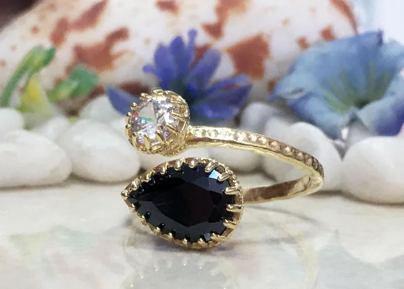 Aquamarine Gemstone Rings with a Nautical - Themed SettingDual Gemstone Ring - Hammered Band Ring with Pear-Shaped Black Onyx and Round Clear Quartz