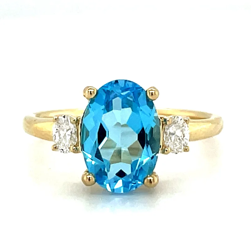 Agate Gemstone Rings with a Banded and Textured Design9ct Yellow Gold Earth Grown Swiss Blue Topaz & Diamond Ring