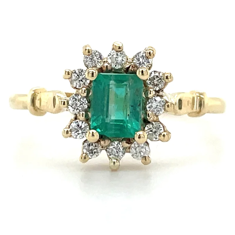 Tanzanite Gemstone Rings with Platinum Milgrain Detailing9ct Yellow Gold Earth Grown Emerald & Diamond Cluster Ring