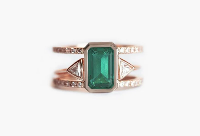 Thin - Band Wedding Bands for a Delicate and Subtle LookMajesty Emerald Ring Set